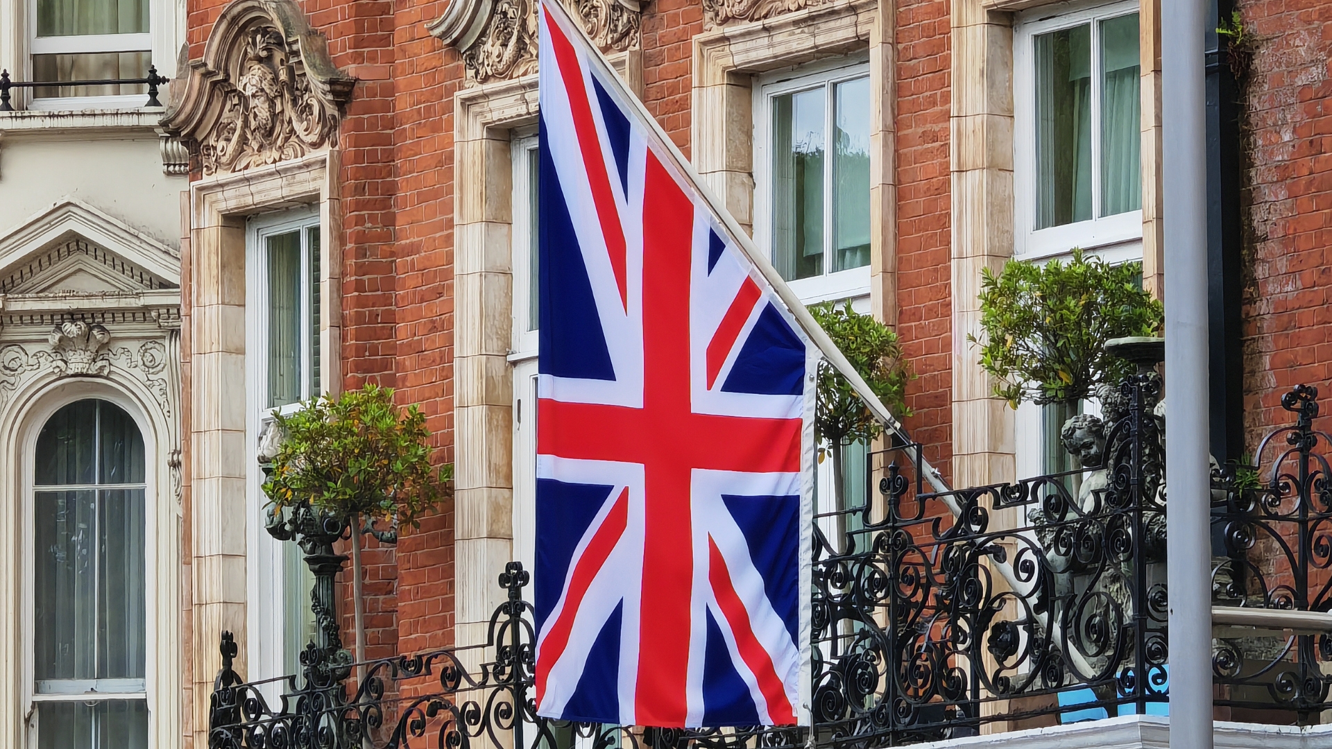 Revenirea românilor din Marea Britanie